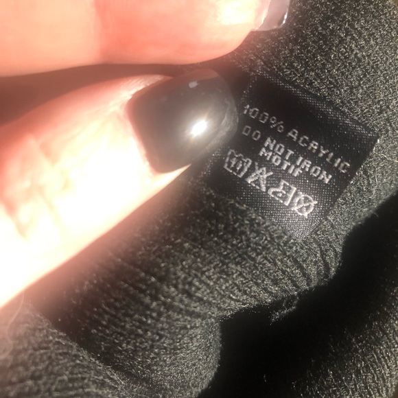 NWOT- Guinness Brand One Size Black Beanie Hat.100%Acrylic - Picture 3 of 4